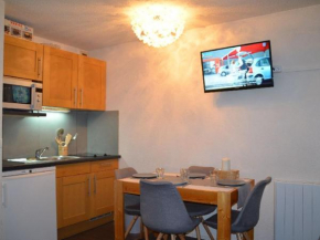 Charmant studio aux Ménuires, proche des pistes, équipé pour 3 personnes avec balcon nord-ouest - FR-1-452-173